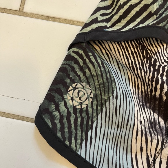 Lululemon Seawheeze 2016 Speed Short - Picture 6 of 6